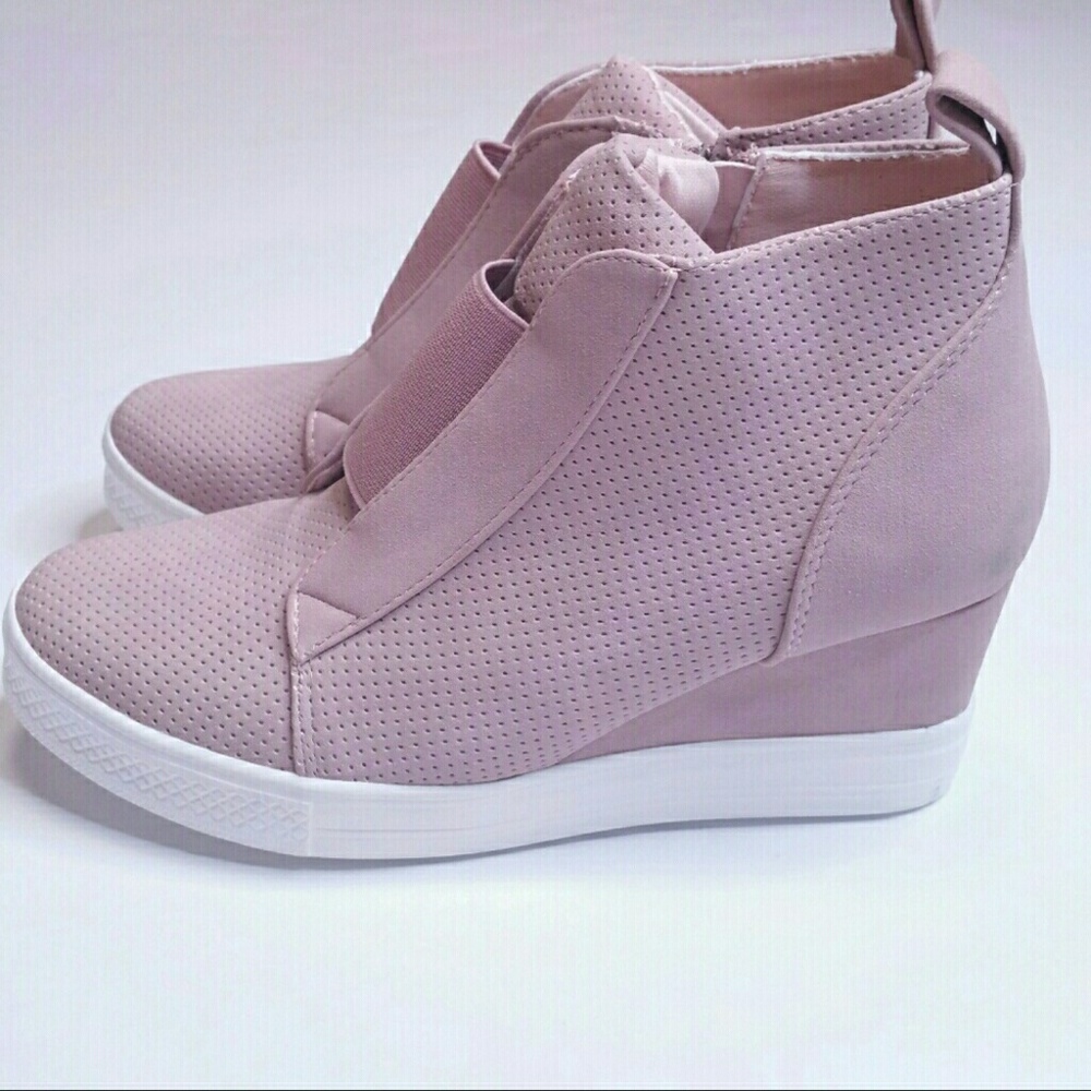 LAST ONE!! Sz 7 Zoey Blush Wedge Sneaker - Picture 7 of 8